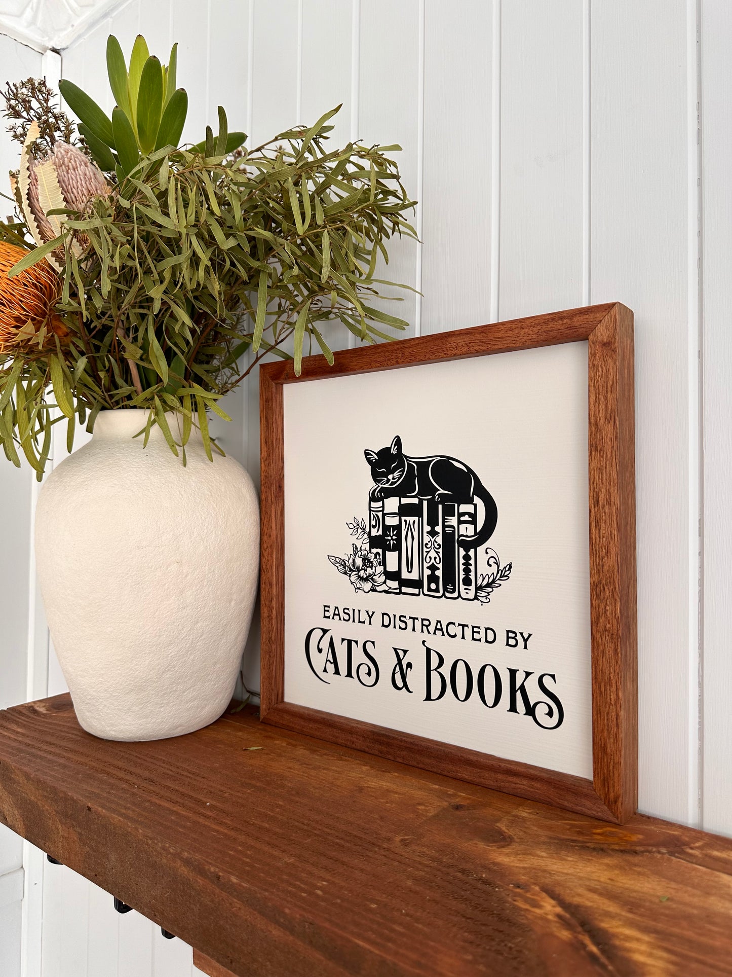 Easily distracted by Cats and Books